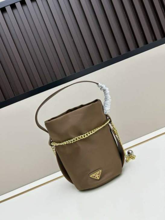 Picture of Prada Handbags _SKUfw208749235fw